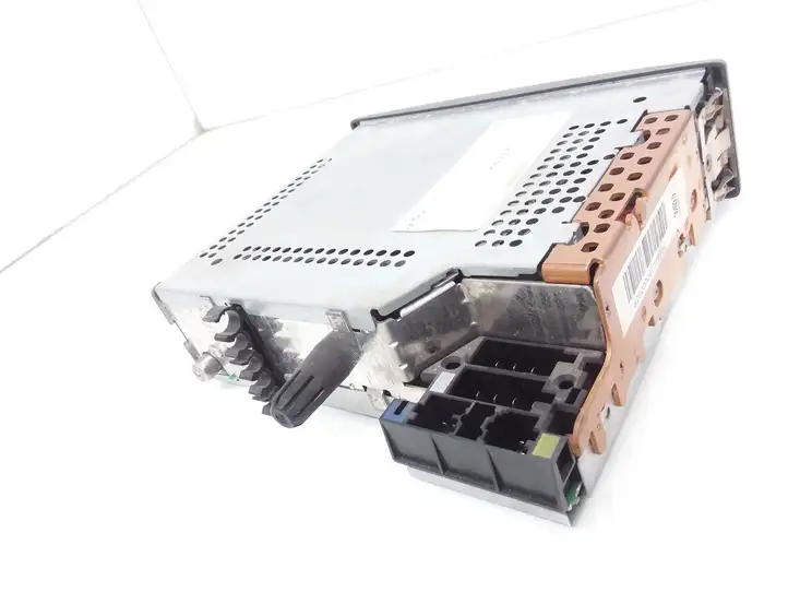 Renault Laguna (2001 - 2005)  8200002607 Радио/ проигрыватель CD/DVD / навигация