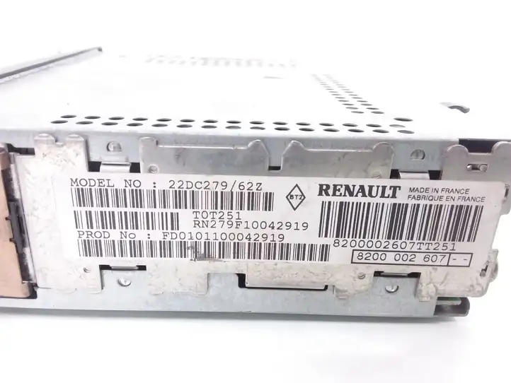 Renault Laguna (2001 - 2005)  8200002607 Радио/ проигрыватель CD/DVD / навигация