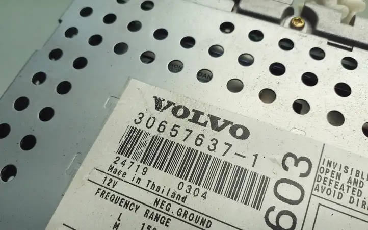 Volvo S60 (2000 - 2004) 306576371 Магнитола / мультимедийная система — фото 4