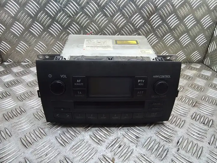 Toyota Corolla Verso E121 (2001 - 2004) 8612013060B0 Магнитола / мультимедийная система — фото 1