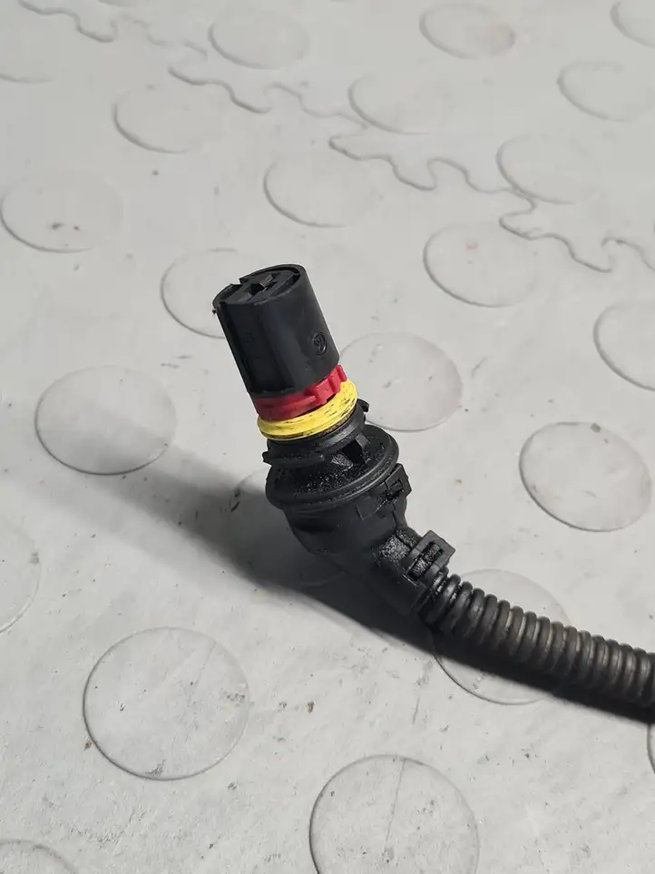 BMW 3 E90 E91 (2005 - 2012) 779564203 Прочая электропроводка — фото 2