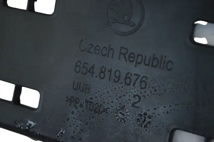 Skoda Enyaq iV (2020 - ) 654819676 Вентиляционная решетка кузова — фото 5