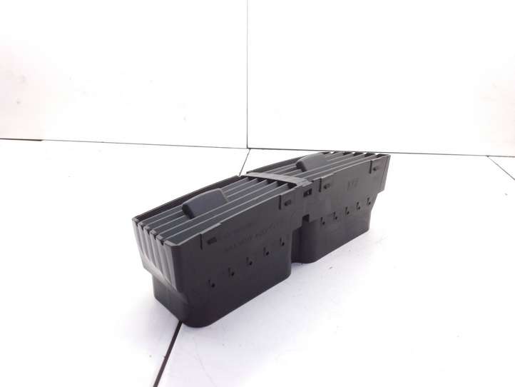 Subaru Forester SH (2008 - 2013)  66110FG020 Воздушная решётка окна