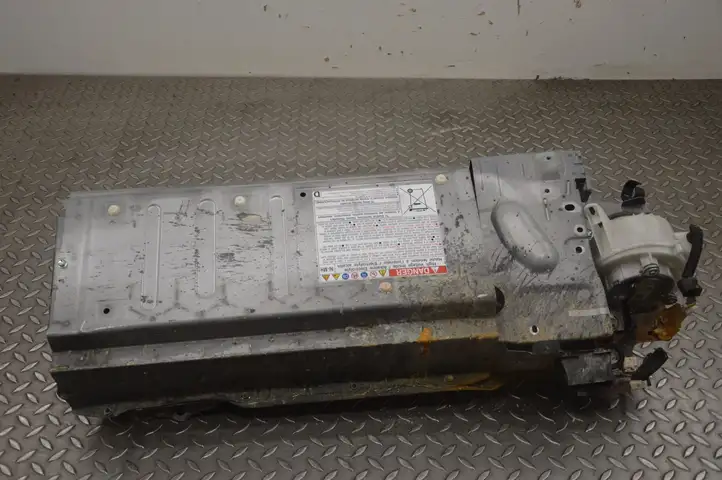 Toyota Prius (XW30) (2009 - 2015) G384347031 Аккумулятор гибридного / электрического автомобиля — фото 1