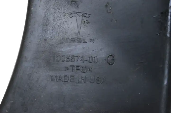 Tesla Model S (2016 - 2021) 100667400G Прочая отделка багажника — фото 5
