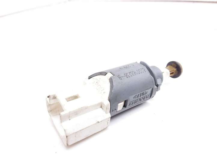 Renault Megane II (2002 - 2005)  8200168238B Датчик тормозной педали