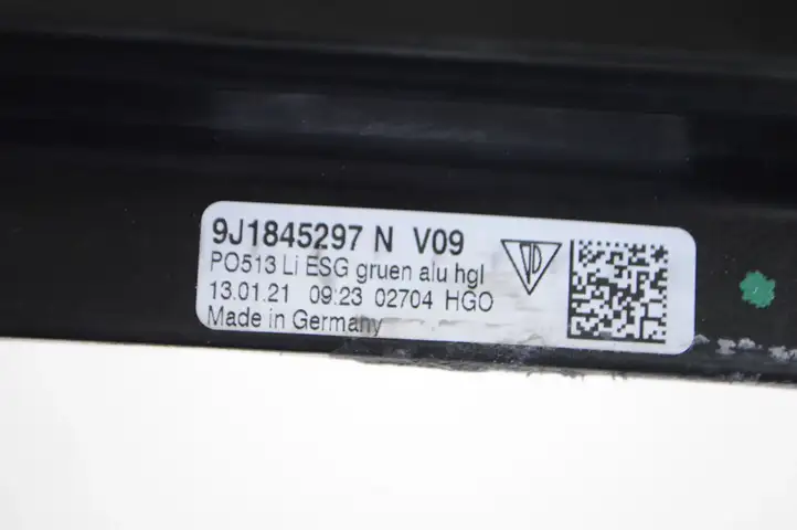 Porsche Taycan 9J1 (2019 - ) 9J1845297 Заднее боковое стекло — фото 5