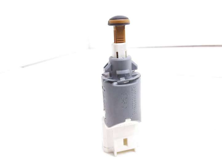 Renault Megane II (2002 - 2005)  8200168238B Датчик тормозной педали