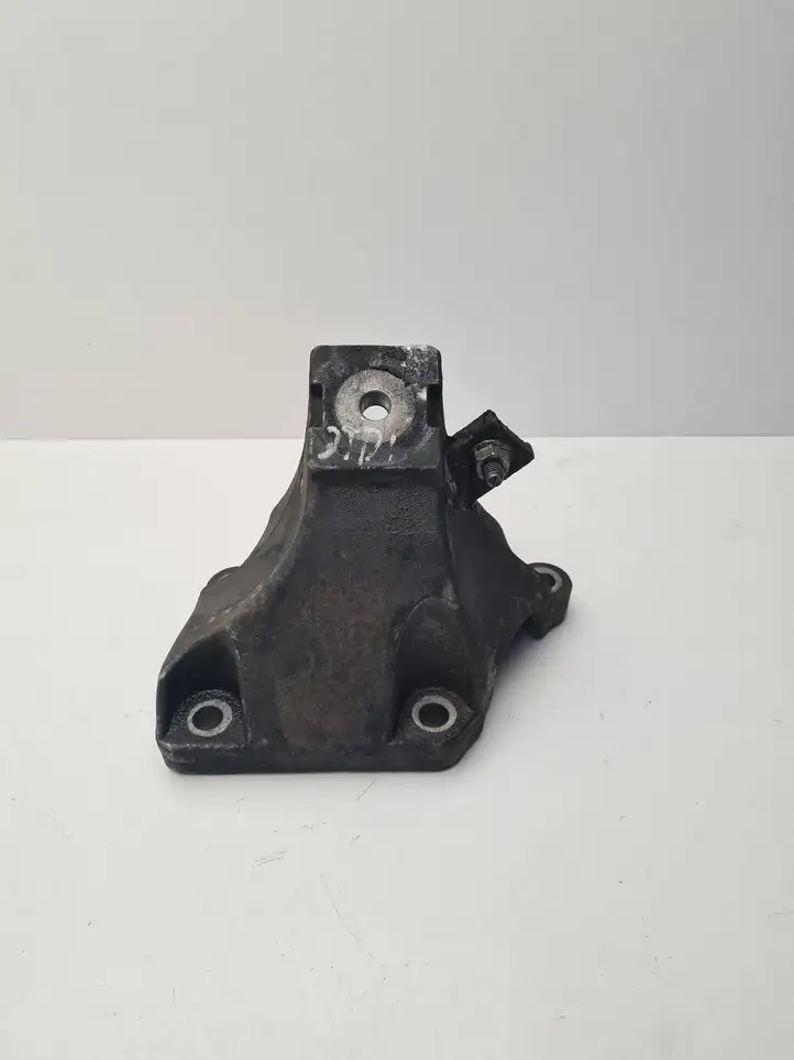 Audi A6 S6 C6 4F (2004 - 2008) 4F0199308L Кронштейн двигателя — фото 1