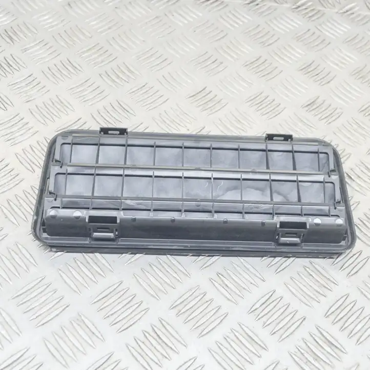 Tesla Model 3 (2017 - 2023) 109875100C Вентиляционная решетка кузова — фото 3