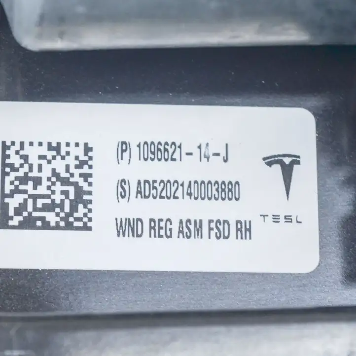 Tesla Model 3 (2017 - 2023) 109662114J Электростеклоподъемник передний (комплект) — фото 6