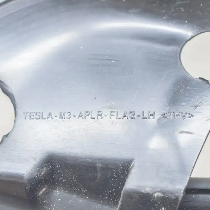 Tesla Model 3 (2017 - 2023) 109050200G Другая часть кузова — фото 6