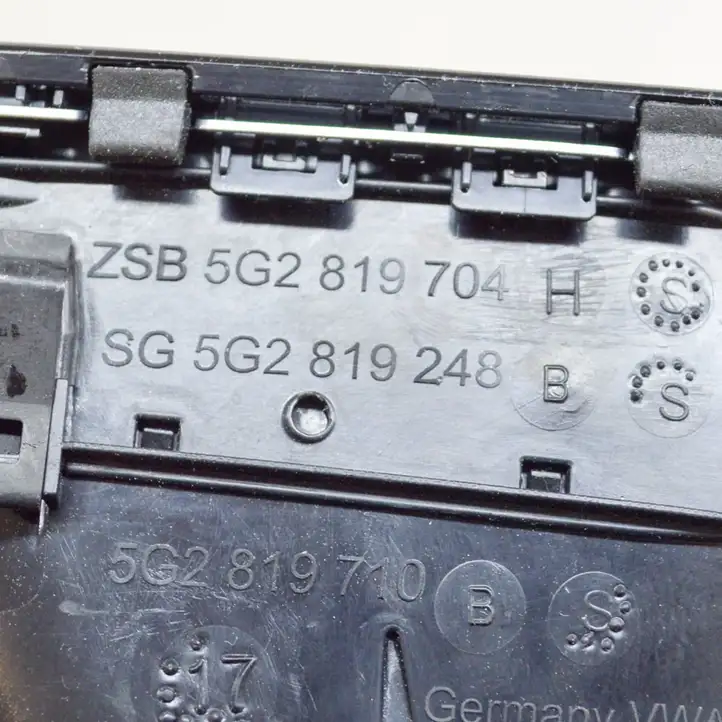 Volkswagen Golf VII (2013 - 2019) 5G2819704H Воздушная решетка панели — фото 7