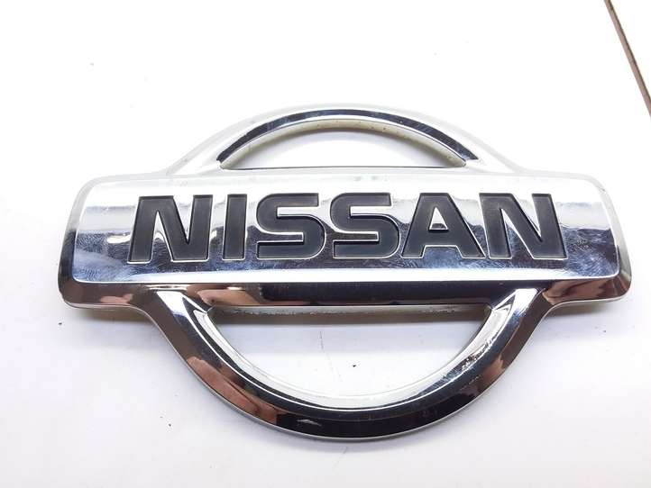 Nissan Almera (2000 - 2003)  84890BU300 Значок производителя / буквы модели
