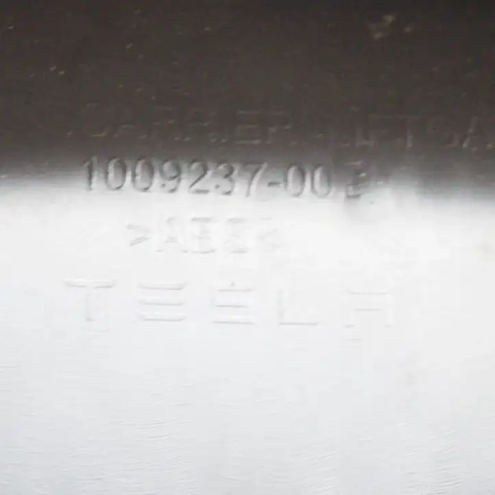 Tesla Model S (2016 - 2021) 100923700E Обшивка багажника — фото 3