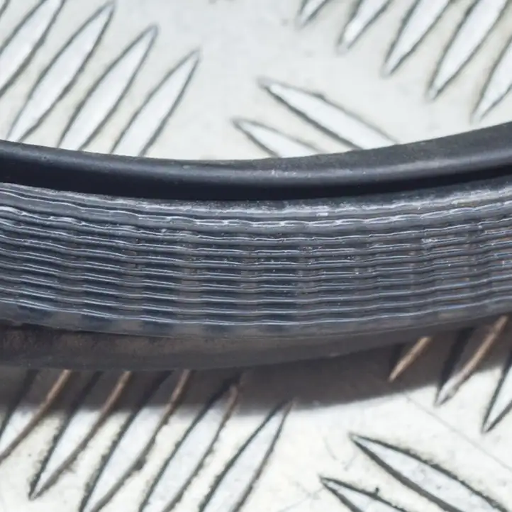 Fiat 500X (2014 - ) B386 Уплотнитель передней двери — фото 3