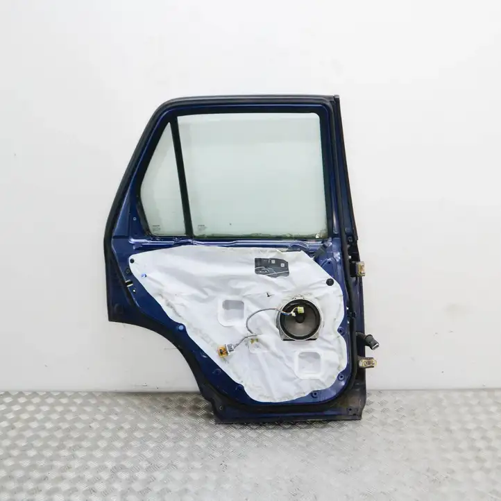 Honda CR-V (2004 - 2006) 67651S9A300ZZ Задняя дверь — фото 2