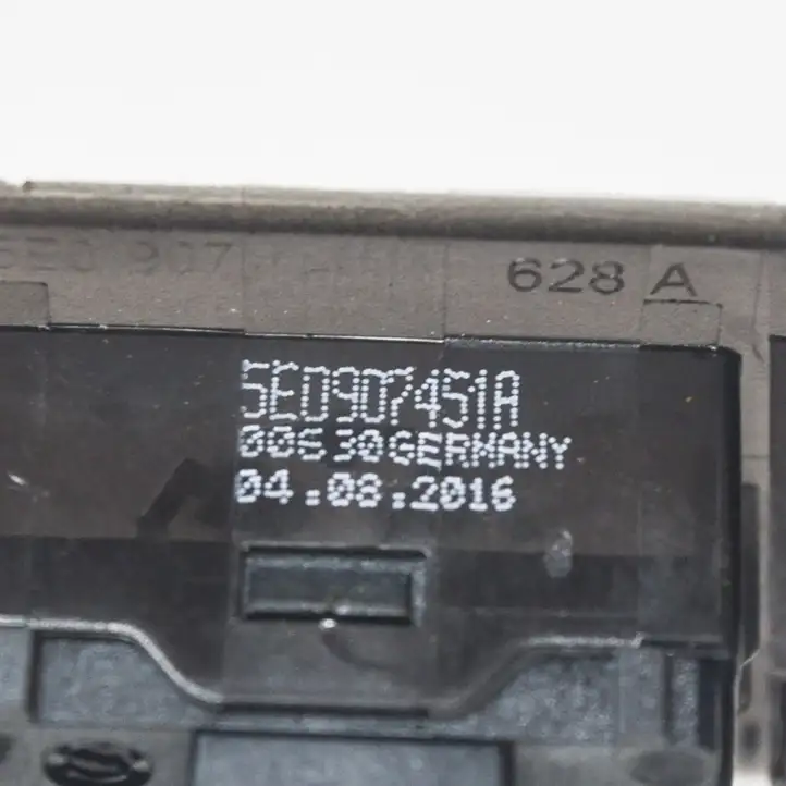 Skoda Octavia Mk3 (5E) (2013 - 2019) 5E0907451A Датчик света — фото 6