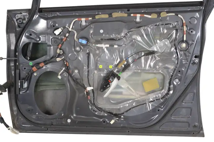 Toyota Prius (XW30) (2009 - 2015) Дверь — фото 4