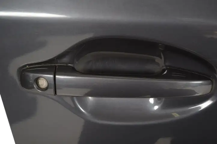 Toyota Prius (XW30) (2009 - 2015) Дверь — фото 5