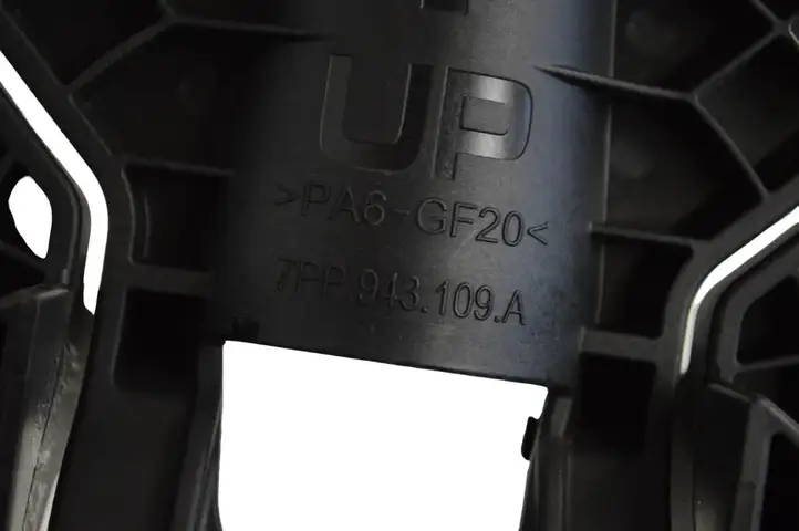 Porsche Taycan 9J1 (2019 - ) 7PP943109A Другая часть кузова — фото 5