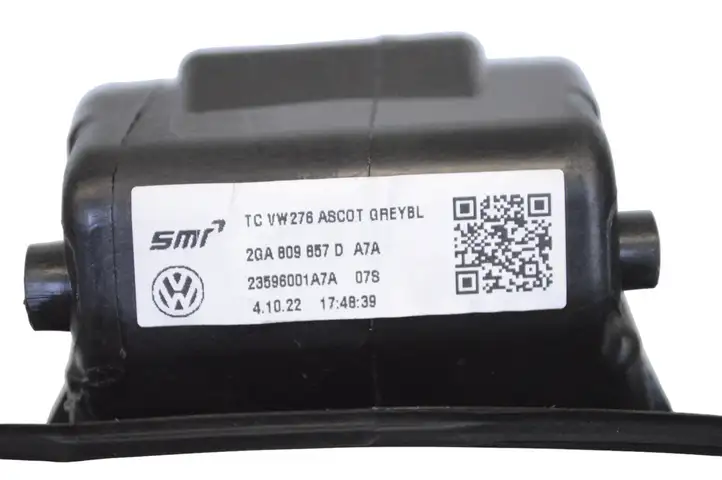 Volkswagen T-Roc (2017 - ) 2GA809857D Отделка лючка топливного бака — фото 5