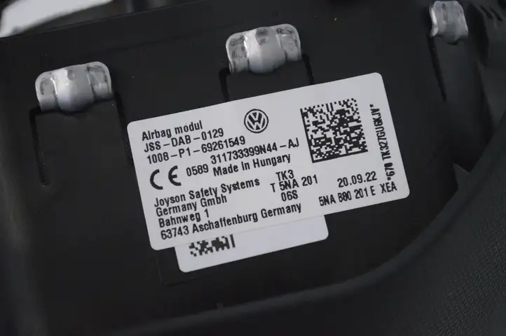 Volkswagen T-Roc (2017 - ) 5H0419089HB Руль — фото 4