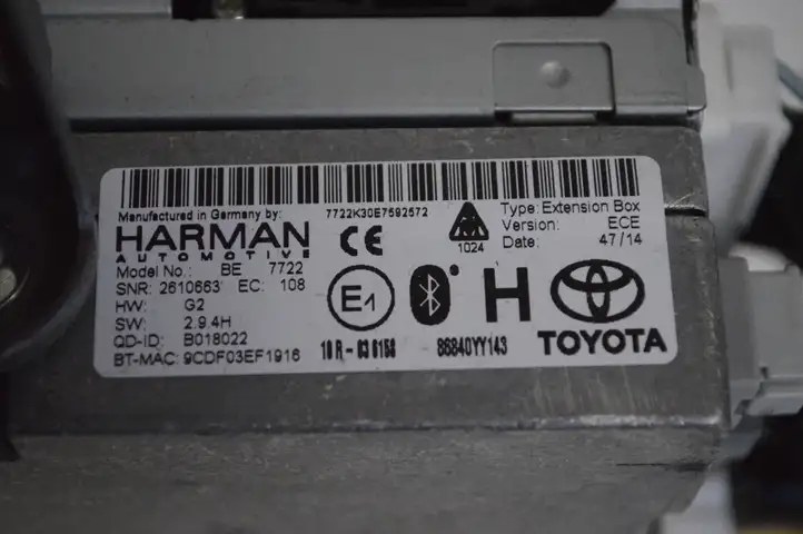 Toyota Prius (XW30) (2009 - 2015) 8614047080 Магнитола / мультимедийная система — фото 5