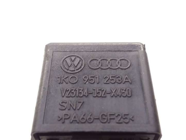 Volkswagen Golf V (2003 - 2009)  1K0951253A Реле аварийных фонарей