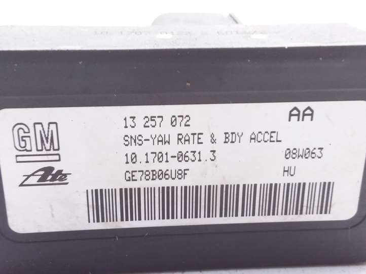 Opel Zafira (2003 - 2006)  13257072 Датчик ESP (системы стабильности) (датчик курсовой устойчивости))