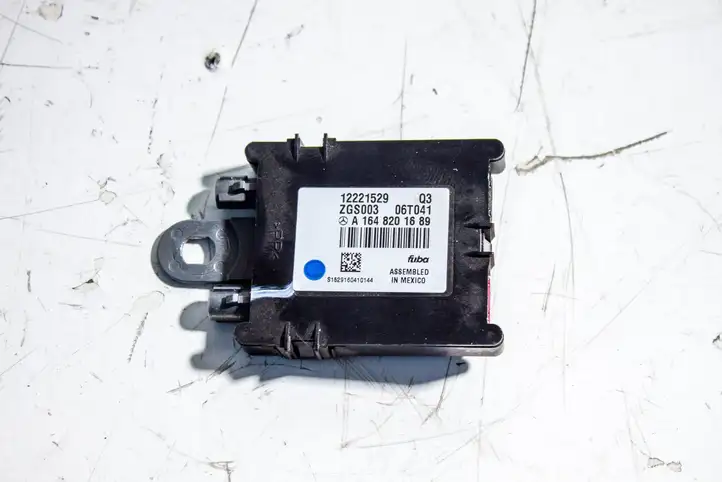 Mercedes-Benz R W251 (2005 - 2013) a1648201689 Усилитель антенны — фото 2
