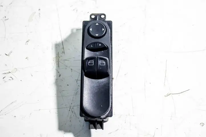 Mercedes-Benz Vito Viano W639 (2003 - 2010) a6395450913 Блок кнопок стеклоподъемников — фото 2