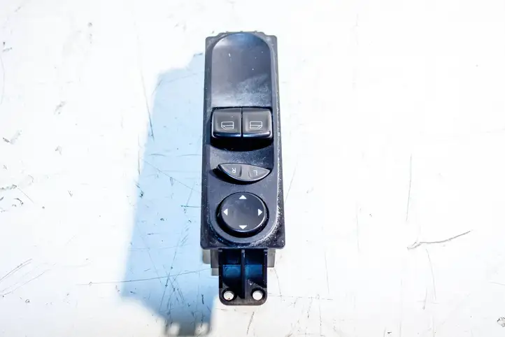 Mercedes-Benz Vito Viano W639 (2003 - 2010) a6395450913 Блок кнопок стеклоподъемников — фото 3