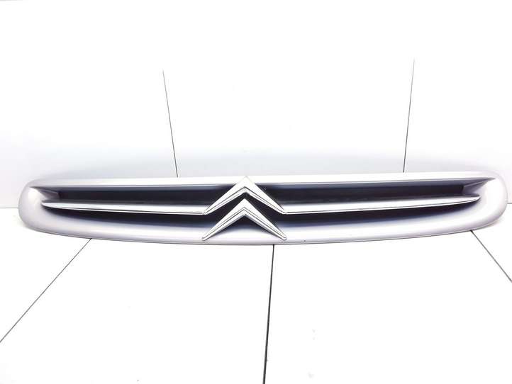 Citroen Xsara Picasso (1999 - 2012)  9632099177 Верхняя решётка