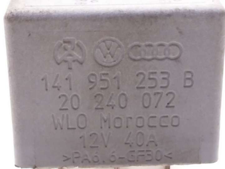 Volkswagen PASSAT B5.5 (2001 - 2005)  141951253B Реле аварийных фонарей