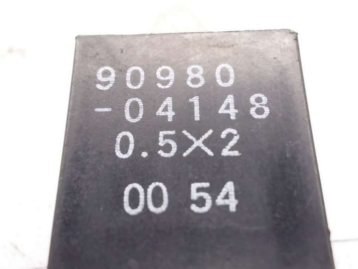 Toyota Yaris (2003 - 2005)  9098004148 Реле аварийных фонарей