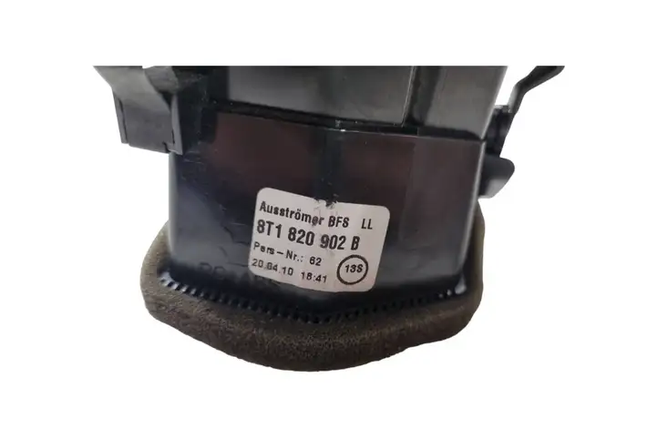 Audi A4 S4 B8 8K (2011 - 2015) 8T1820902B Боковой воздушный дефлектор — фото 2