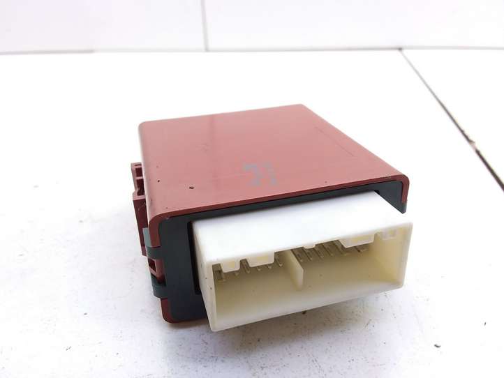 Toyota Yaris (2003 - 2005)  8598052220 Реле аварийных фонарей