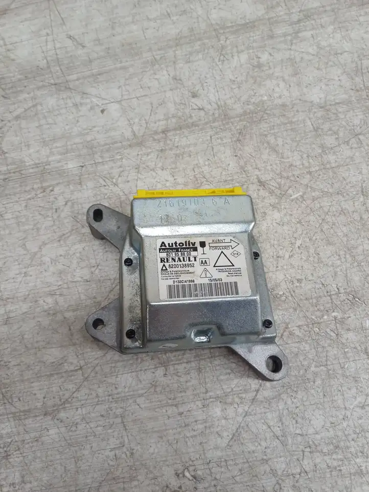 Renault Laguna II (2001 - 2005) 8200138952 Блок управления SRS — фото 1