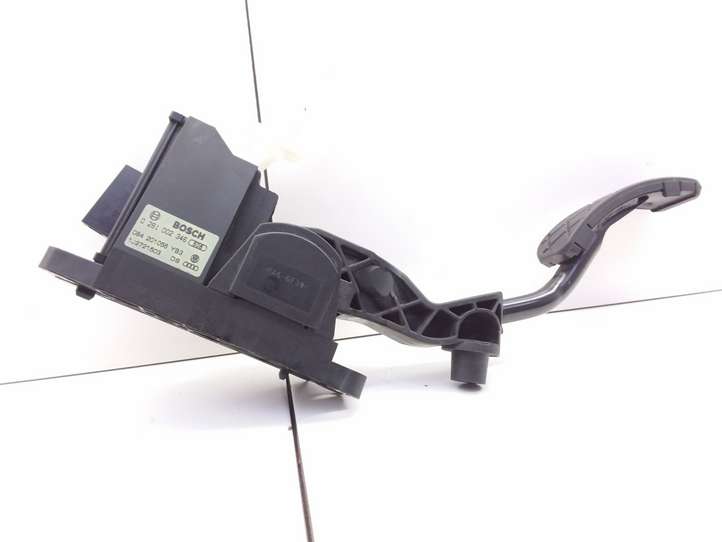 Skoda Octavia Mk1 (1U) (1996 - 2004)  084201056 Педаль акселератора