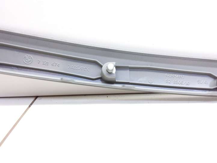 BMW 3 E90 E91 (2005 - 2012)  52850610 Обшивка передней двери
