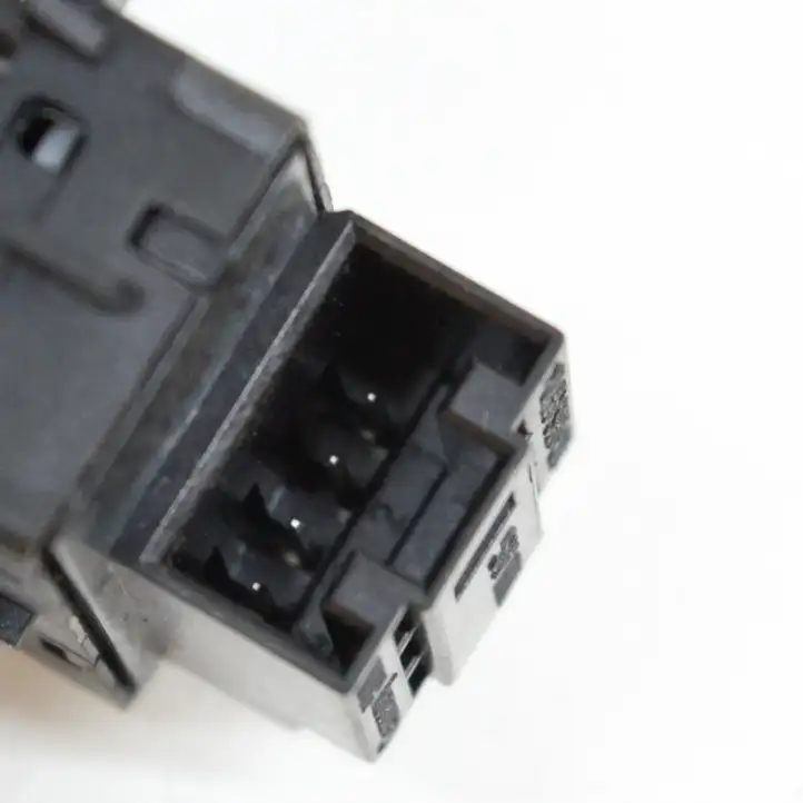 Skoda Octavia Mk3 (5E) (2013 - 2019) 5E0959855A Кнопка стеклоподъемников — фото 5