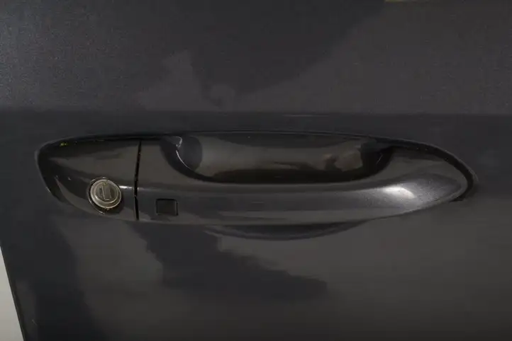 SsangYong Tivoli (2015 - ) Дверь — фото 3