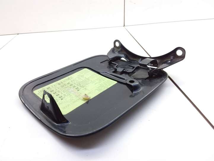 Audi A3/S3 8L (2000 - 2003)  8L0010157P Отделка у крышки топливного бака