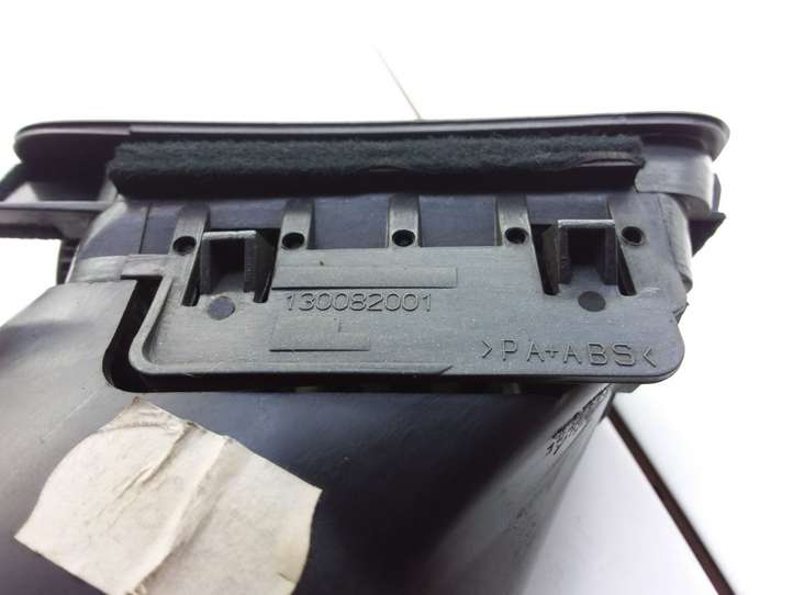 Volvo S80 (1998 - 2004)  130082114 Воздушная решётка окна