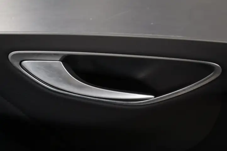 Mercedes-Benz C W205 (2014 - 2021) Обшивка передней двери — фото 2