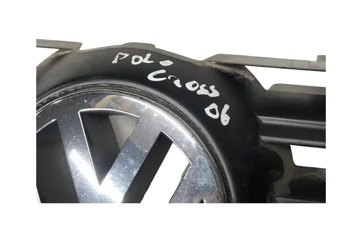 Volkswagen Cross Polo (2003 - 2009) 6Q0853653E Верхняя решетка радиатора — фото 5