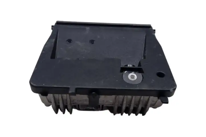 Toyota Auris E180 (2012 - 2018) 8818102030 Камера в лобовом стекле — фото 3