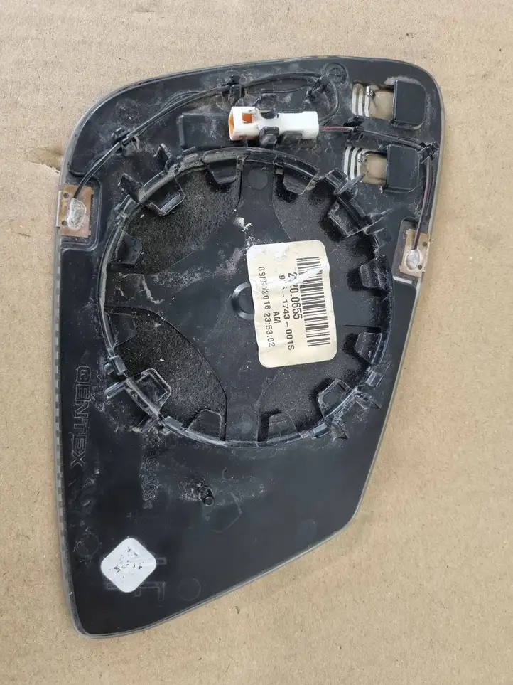 BMW 3 F30 F35 F31 (2012 - 2018) 51167390617 Стекло бокового зеркала — фото 2