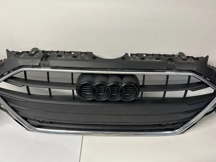 Audi A4 S4 B9 8W (2019 - ) 8W0853651DD Верхняя решетка радиатора — фото 3